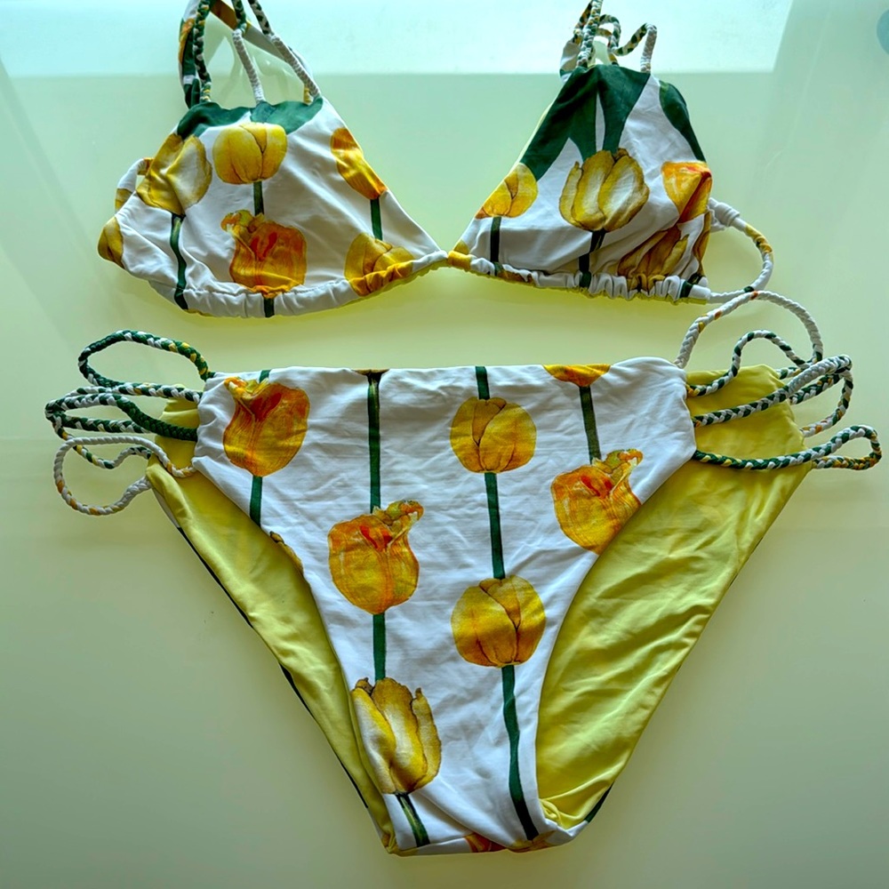 San Lorenzo Reversible bikini. Size M